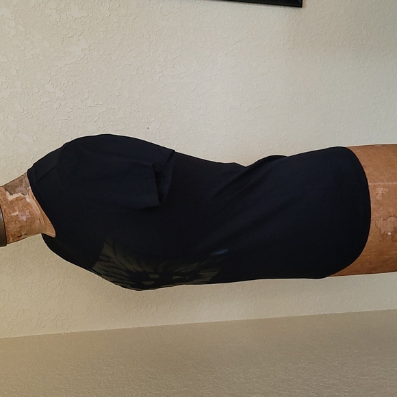 SOLD...NWT WOMENS AK SPORT BLACK T-SHIRT SIZE S - Picture 5 of 6